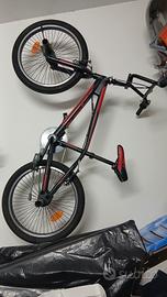 bicicletta BMX 