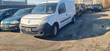 Ricambi kangoo maxi 2010 cofano paraurti anteriore