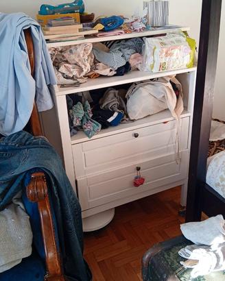 Cassettiera fasciatoio Ikea.