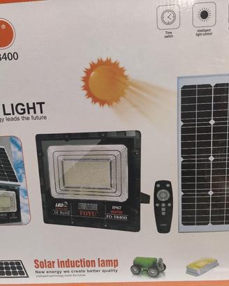 faro led 400 W ricaricabile fotovoltaico