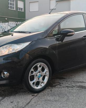 Ford Fiesta 1.5 TDCi 75CV 5 porte Titanium