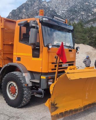 Iveco EUROCARGO 135E23 4X4 LAMA NEVE SPARGISALE MA