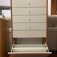 Mobiletti con cassettiera e piccola scarpiera