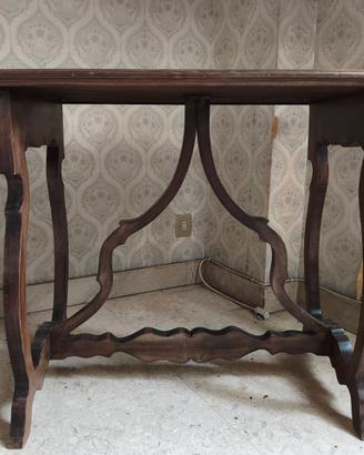 Set con tavolo, panca e 5 sedie in legno massello