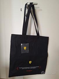 Shopper Ferrari