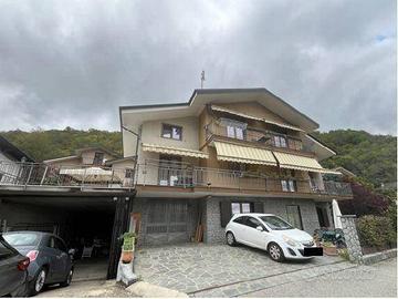 Immobile in asta di 479 m² con più di 5 locali e b