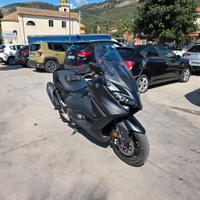 T-MAX 560 - 2022 CON SOLI  8.000 KM