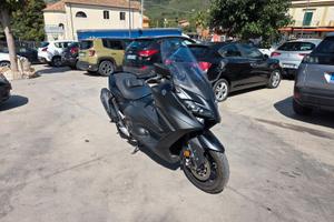 T-MAX 560 - 2022 CON SOLI  8.000 KM