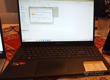 ASUS Vivobook Ryzen 3 – In garanzia – Come nuovo