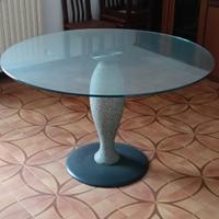 tavolo tondo in  vetro