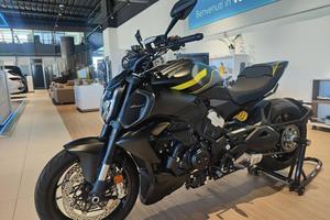 DUCATI Diavel V4 BLACK ROADSTER MY2026