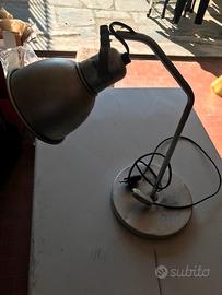Lampada da tavolo seconda guerra mondiale