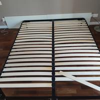 letto matrimoniale con rete a doghe