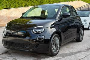 FIAT 500 Berlina Hybrid Icon