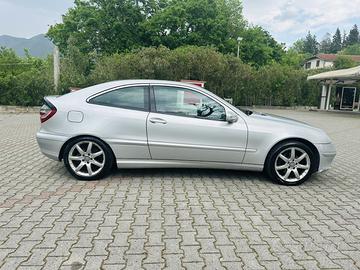 Mercedes-Benz mercedes c220 cdi sportcoupé
