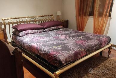 Giro letto matrimoniale ottone bagno d’oro 215x190