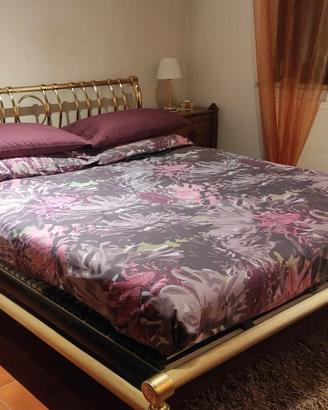 Giro letto matrimoniale ottone bagno d’oro 215x190