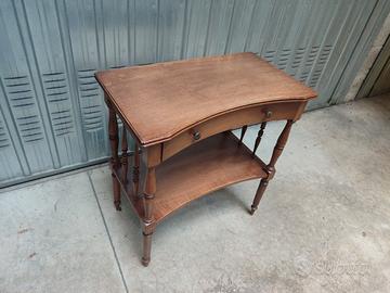 Mobiletto con cassetto