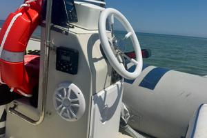 Gommone pari a nuovo