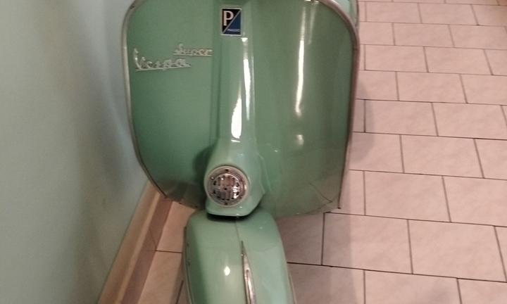 Vespa Super 125