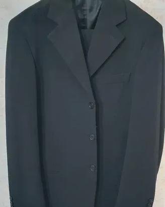 Completo elegante giacca e pantaloni nero