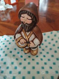 Pastore con cesta presepe giubileo Thun 