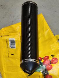 Silenziatore in carbonio per moto