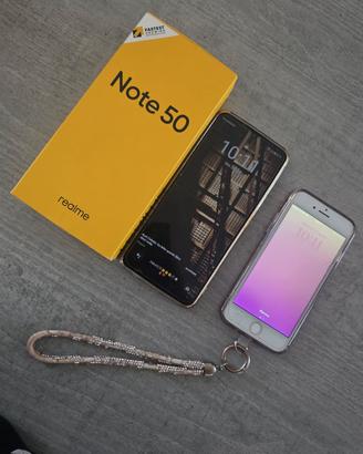realme note50 e iPhone8 