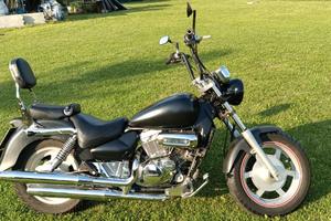 Hyosung Aquila GV 250