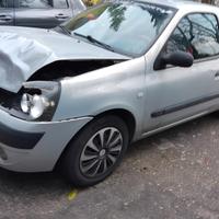 macchina incidentata