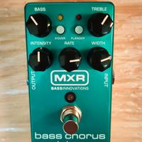 pedale effetto MXR M83 BASS CHORUS DELUXE