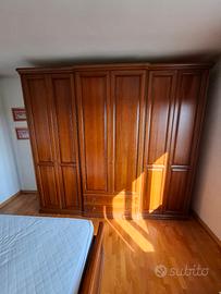 Armadio a 6 ante in legno