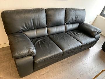 divano pelle nero
