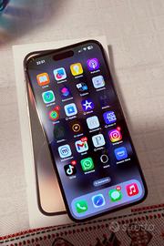 Apple iPhone 14 Pro Max + cover