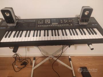 Pianola con casse e sostegno integrato