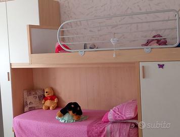 Stanzetta armadio con letto a castello