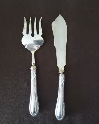 2 posate antiche per arrosti;  manico argento 800