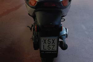 Scooter 4000km tenuto bene sempre tagliandat