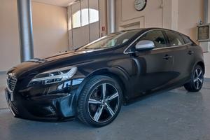 Volvo V40 D2 R-design