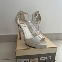 Scarpe sandalo con tacco in raso bianco matrimonio