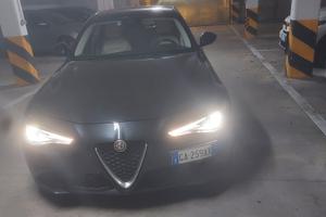 Alfa Giulia 2.2 jtd Lusso