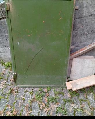 porta bassa in ferro cm.  83x128