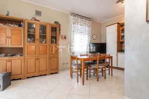 Porzione di casa a Limbiate 4 locali