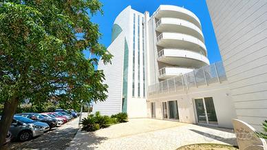 3 LOCALI A GROTTAMMARE