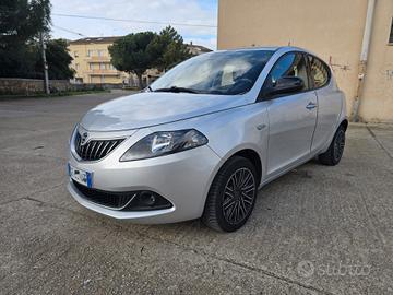 Lancia Ypsilon 1.0 FireFly 5 porte S&S Hybrid Ecoc