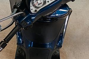 Beverly 400 ie