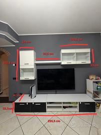 Parete soggiorno attrezzata