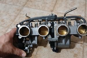 Yamaha R6 2013 corpo farfallato