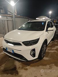 Kia Stonic 2022 1.0L TGDI MHEV 100cv Full Optional