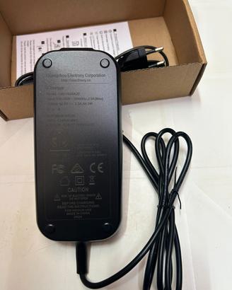 Caricatore per bicicletta elettrica 36V marca FN